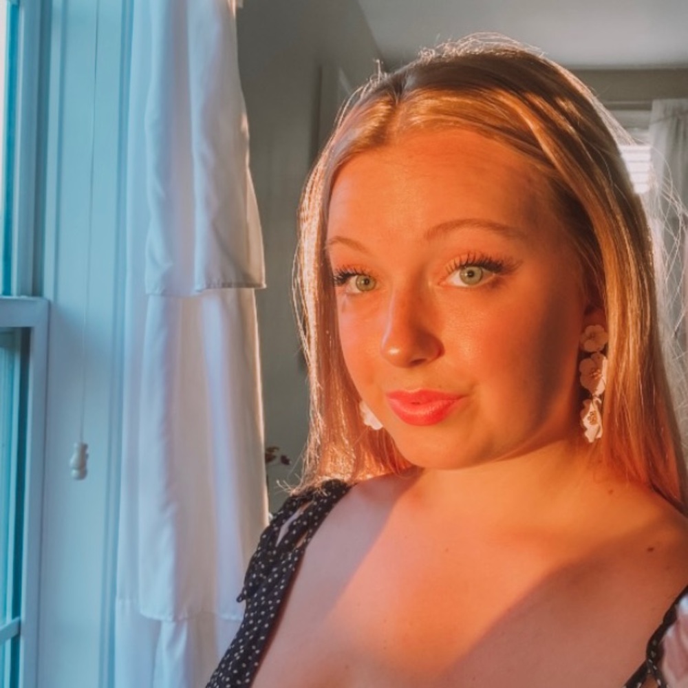 Meet your Posher, Abby